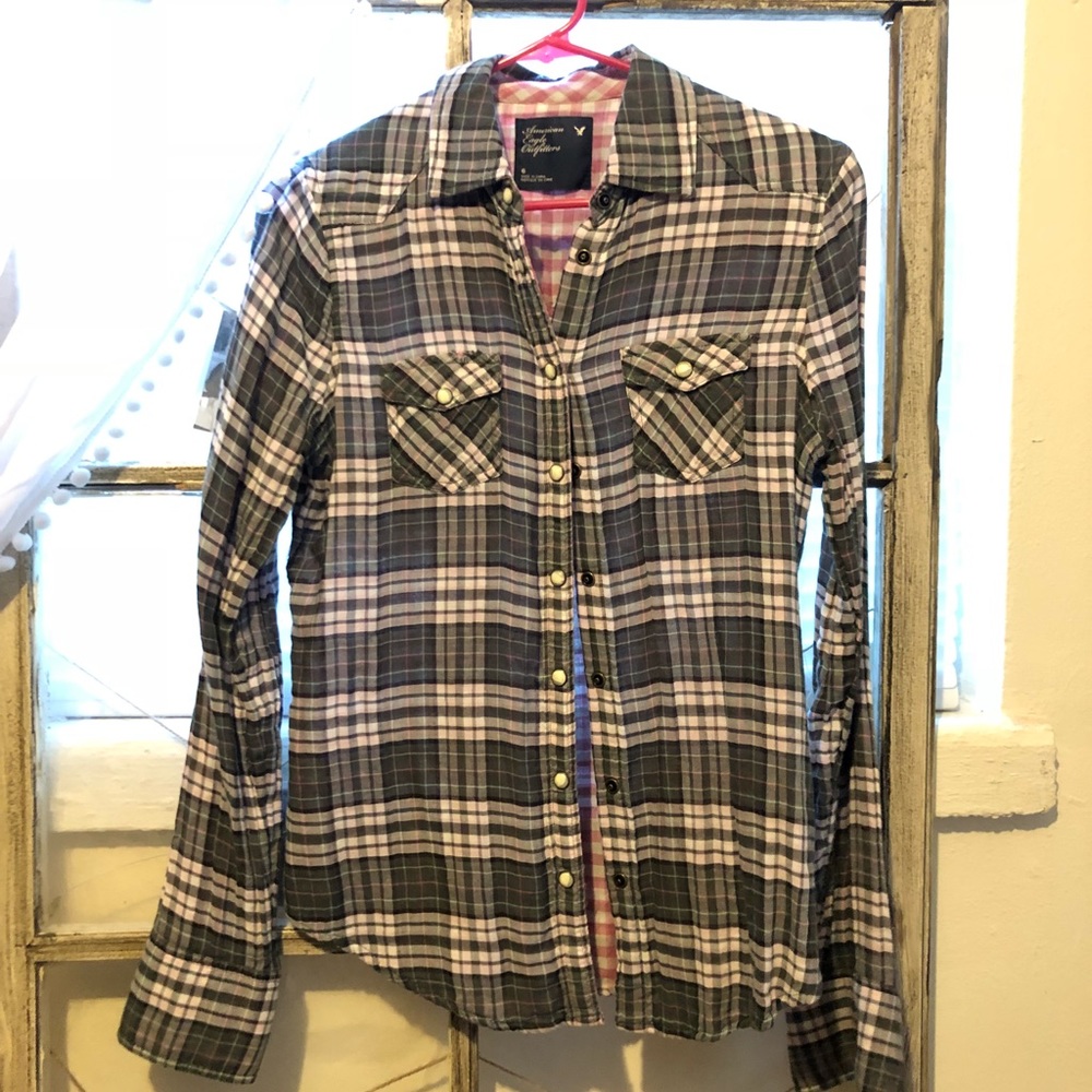 American Eagle, flannel, button down shirt.
